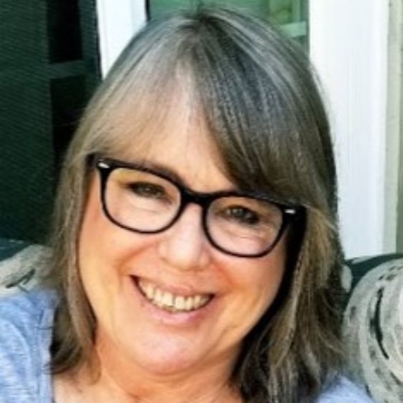 Meet your Posher, Karon - Picture 2 of 2